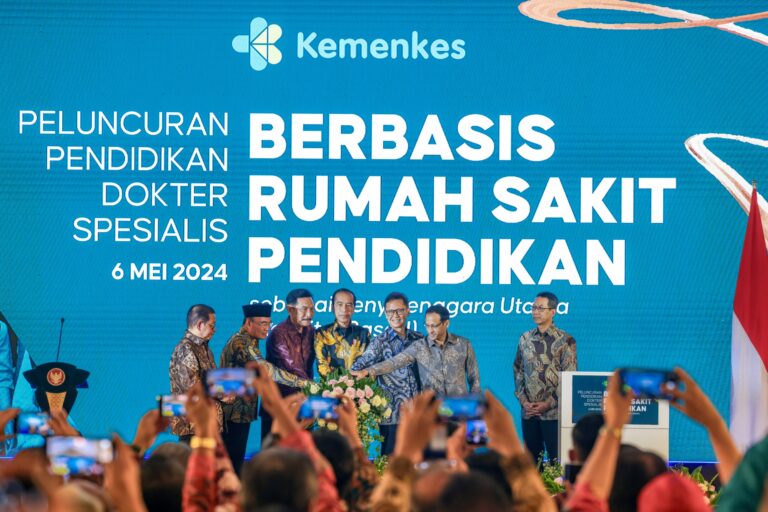 Presiden Joko Widodo Meluncurkan Pendidikan Dokter Spesialis Berbasis Rumah Sakit Resmi untuk Kesehatan Negeri