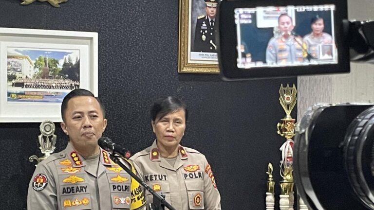 Polisi Mengeledah Rumah Ibu Muda Pelaku Pelecehan Seksual Anaknya Sendiri di Tangsel