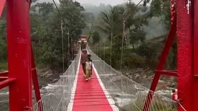Jembatan Ciharinem Telah Selesai Dibangun dan Siap Digunakan Terima Kasih Allah