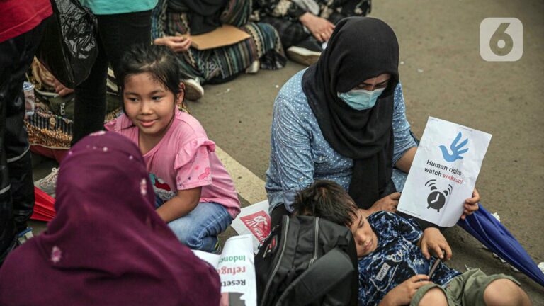 Pemerintah Kota Jakarta Selatan Mendirikan Posko di Depan Kantor UNHCR Setelah Membersihkan Tenda Pengungsi