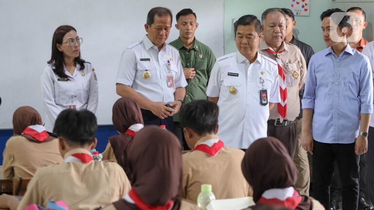 Pemprov Jakarta Bagikan Ribuan Paket Makan Bergizi Gratis ke 11 Sekolah pada Bulan Uji Coba