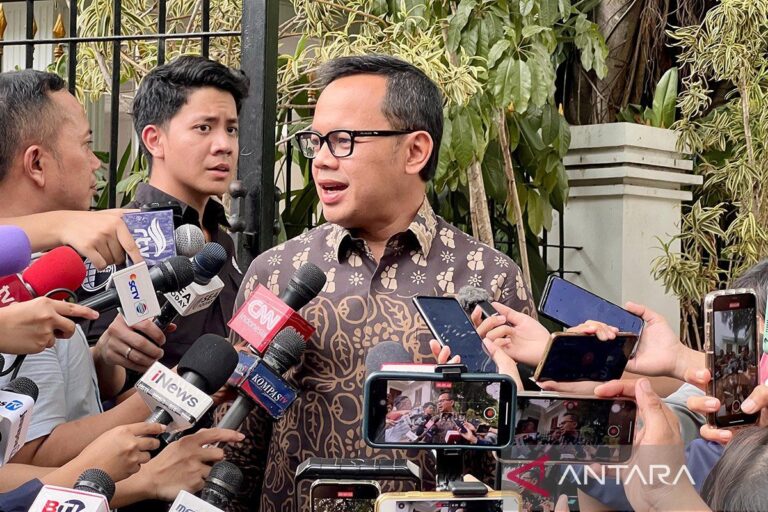 Prabowo memberikan tugas pada Bima Arya tentang politik dan pemerintahan