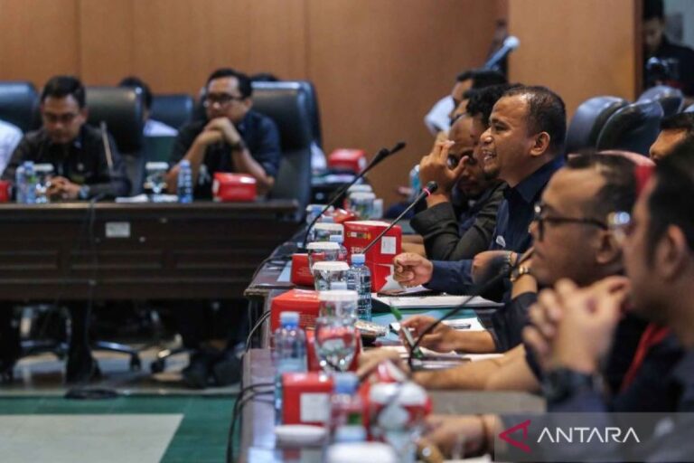 Jokowi menandatangani Peraturan Pemerintah tentang perubahan gaji dan tunjangan hakim sebelum pensiun