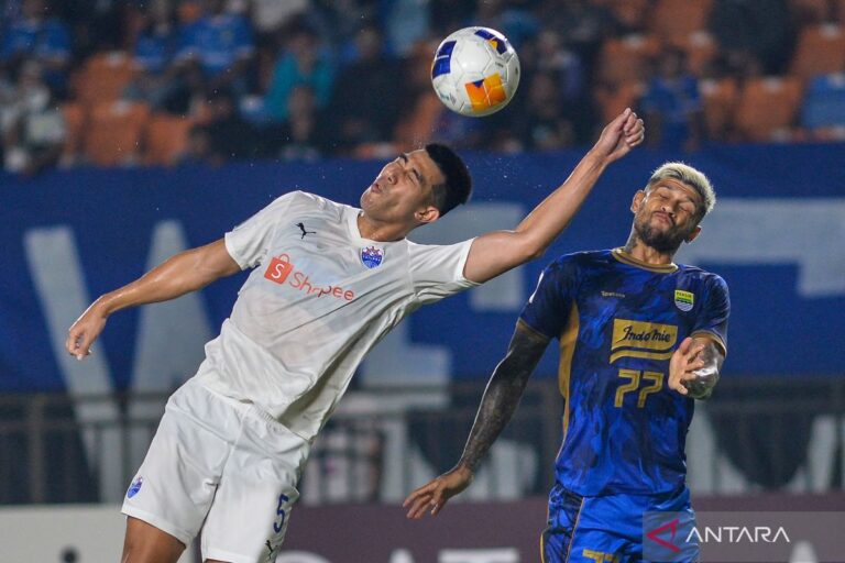 Persib Bandung bermain seri 1-1 melawan Lion City Sailors