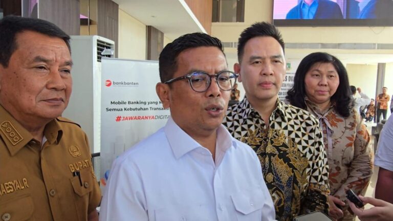 Gubernur Banten Luncurkan SMA Swasta Gratis di Kota Tangerang: Harapan Bebas Praktik Titipan