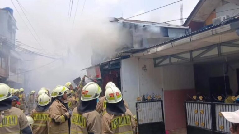 Kebakaran Terbaru di Kawasan Padat Penduduk Kramat