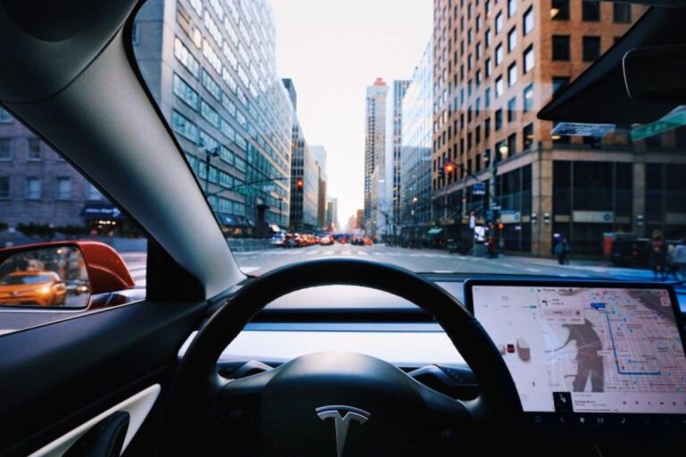 Taksi Otonom Robotaxi Tesla Mendapatkan Izin Uji Coba Arizona